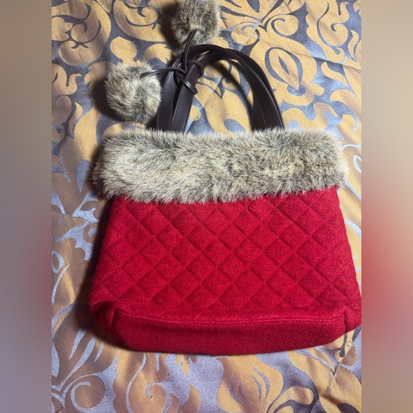 Bath & Body Works Quilted Red Tote - Picture 1 of 8